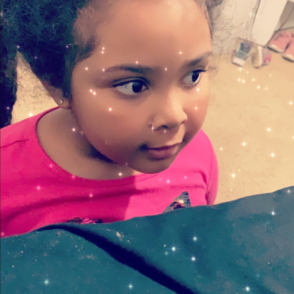 Meet your Posher, Perla